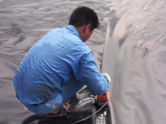 may-han-bat-hdpe-XS7