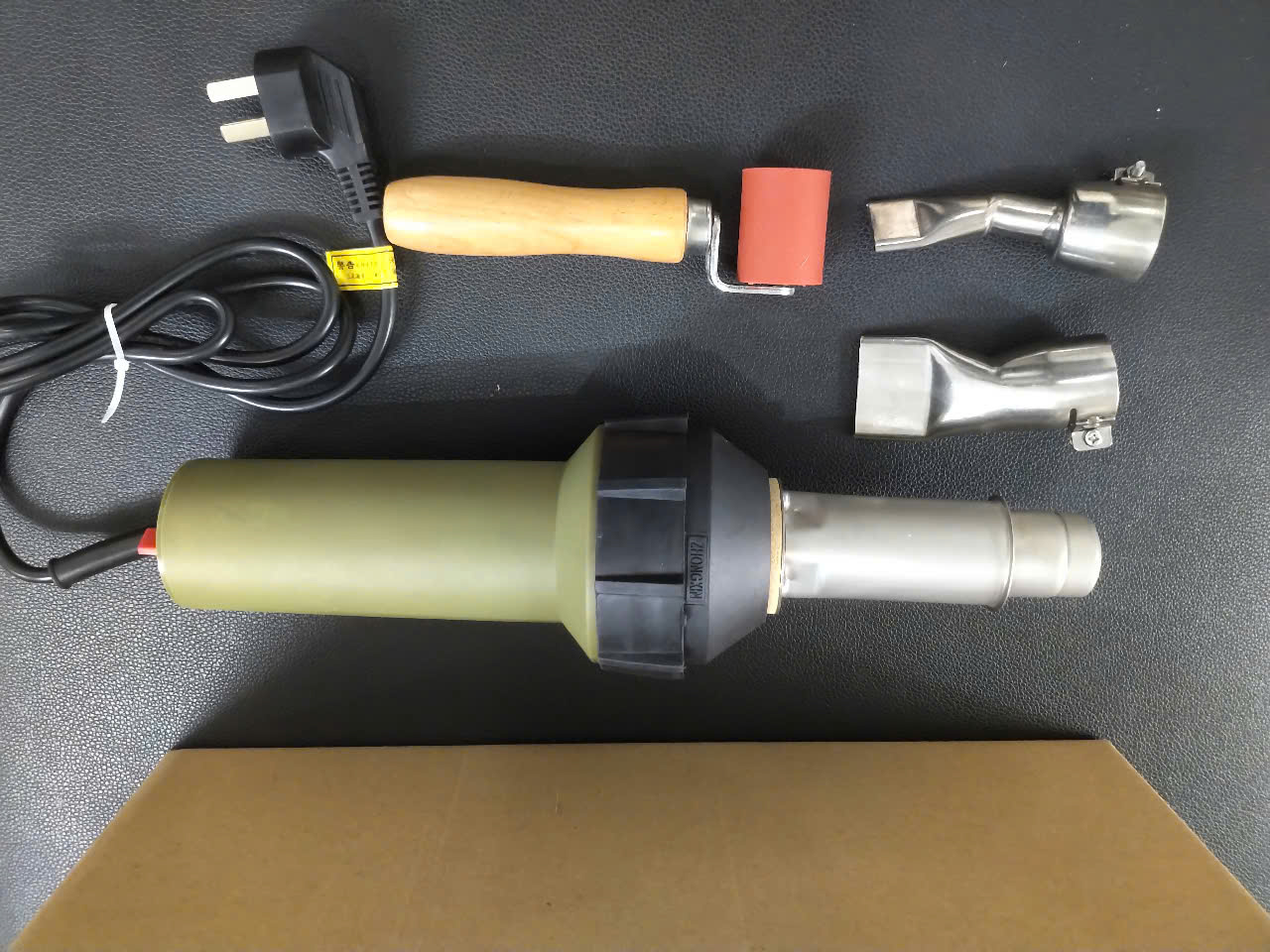 M&aacute;y h&agrave;n bạt nhựa cầm tay DSH 