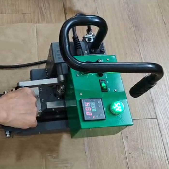 M&aacute;y h&agrave;n bạt nhựa tự động rft900 chất lượng
