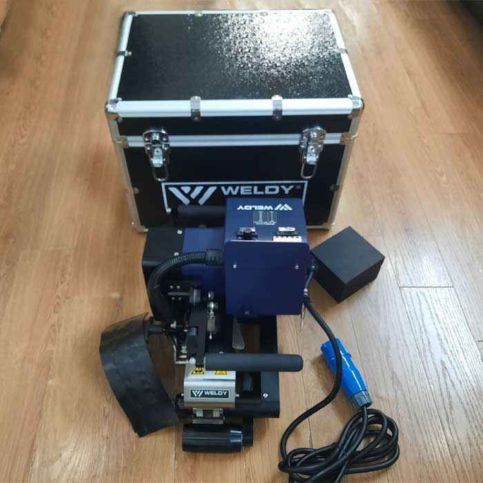 Máy hàn bạt WGW300 chuyên hàn bạt nhựa dày